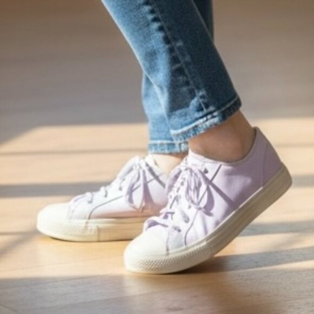 NEW Converse Sneakers Chuck Taylor All Star Dainty OX Women’s Sz 8 Lavender NWOB